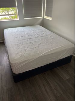 Serta Queen firm mattress with box spring