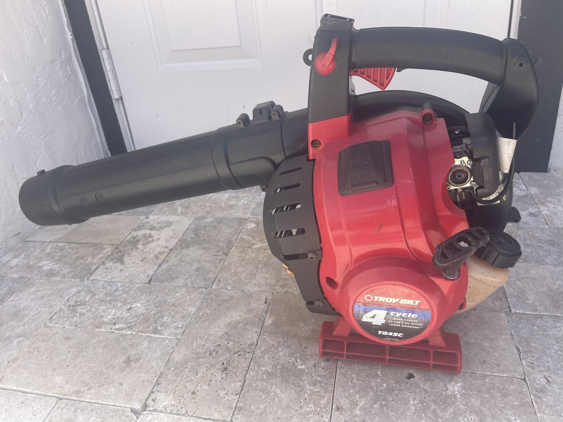 Gas Leafs Blower Troy-Bilt