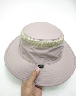 🎉NEW🎉Tilley Hat