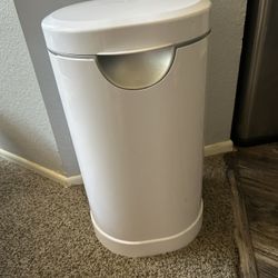 Munchkin Diaper Pail 