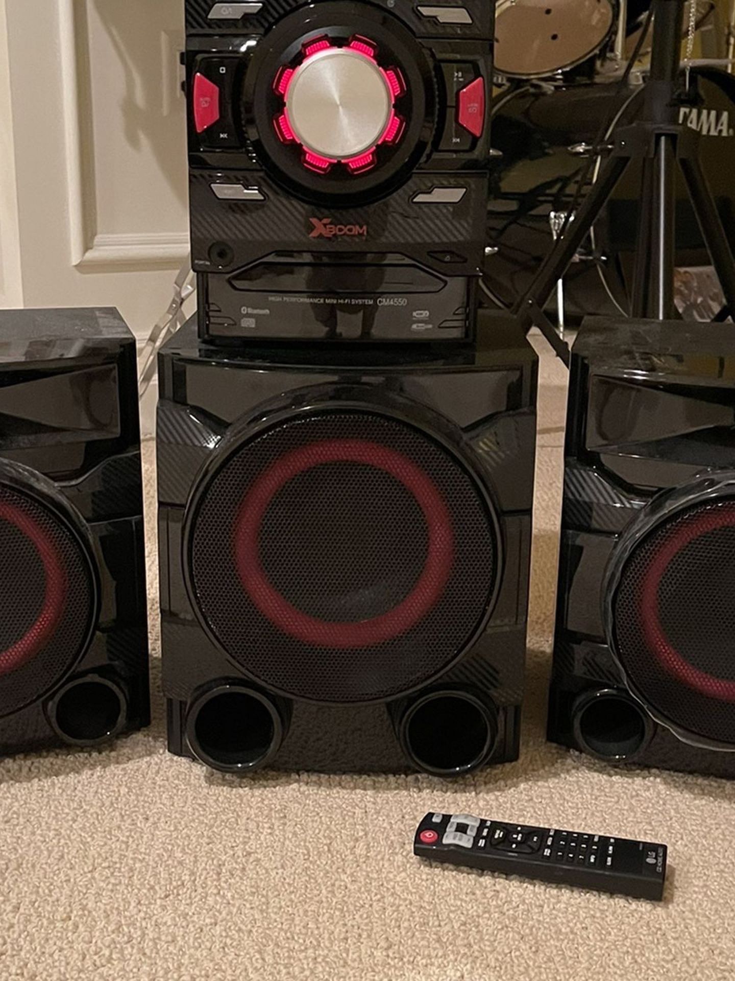 LG stereo Xboom System With Subwoofer 700 W