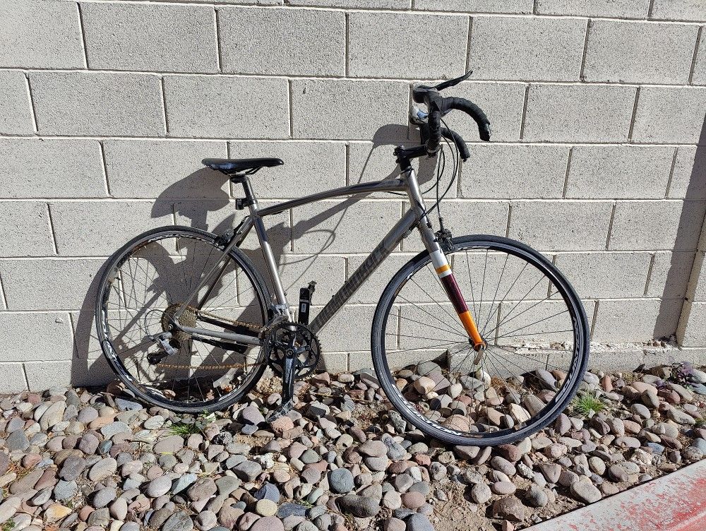 Diamondback Airen Road Bike For Parts/Repair for Sale in Las Vegas, NV