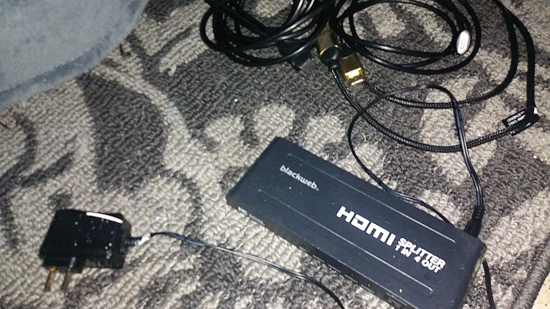 HDMI Splitter with 3 HDMI cables $20