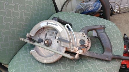 Black & decker saw