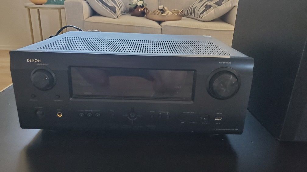 Audio Reciever And Subwoofer