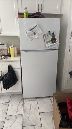 White On White Fridge An Stove