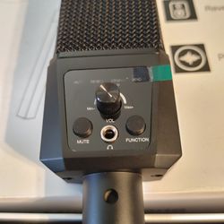 Multi-Pattern USB Studio Podcast Microphone & Kit - Brand New Unused