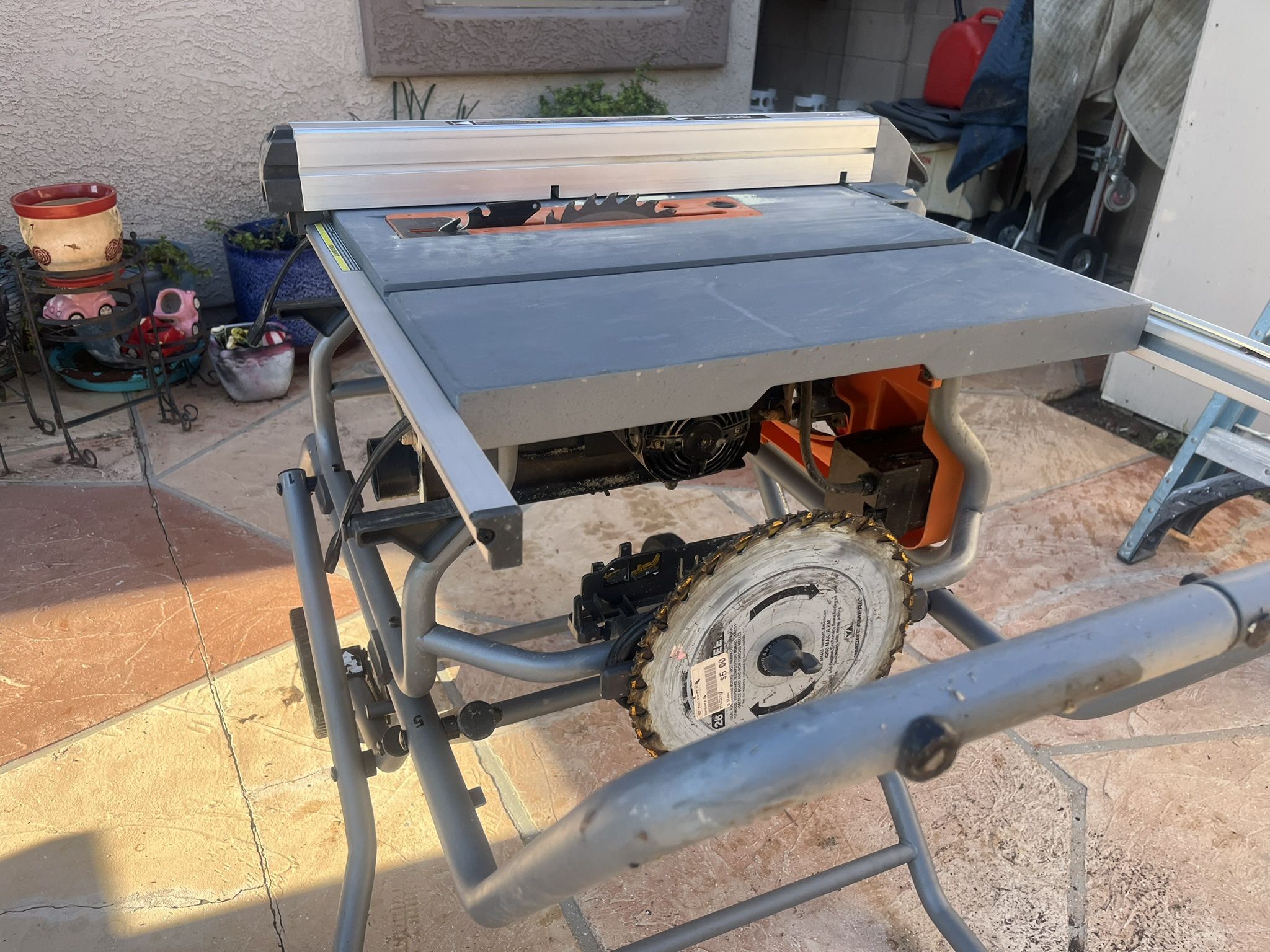 10” Table Saw W/blades