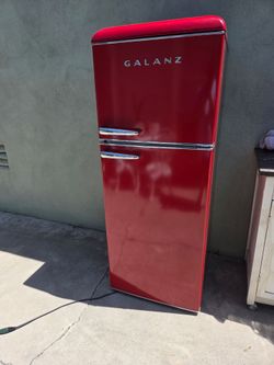 Reto refrigerator
