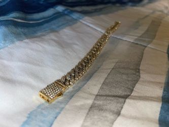 Gold bracelet