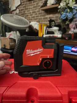 Milwaukee Cross Line Laser Level