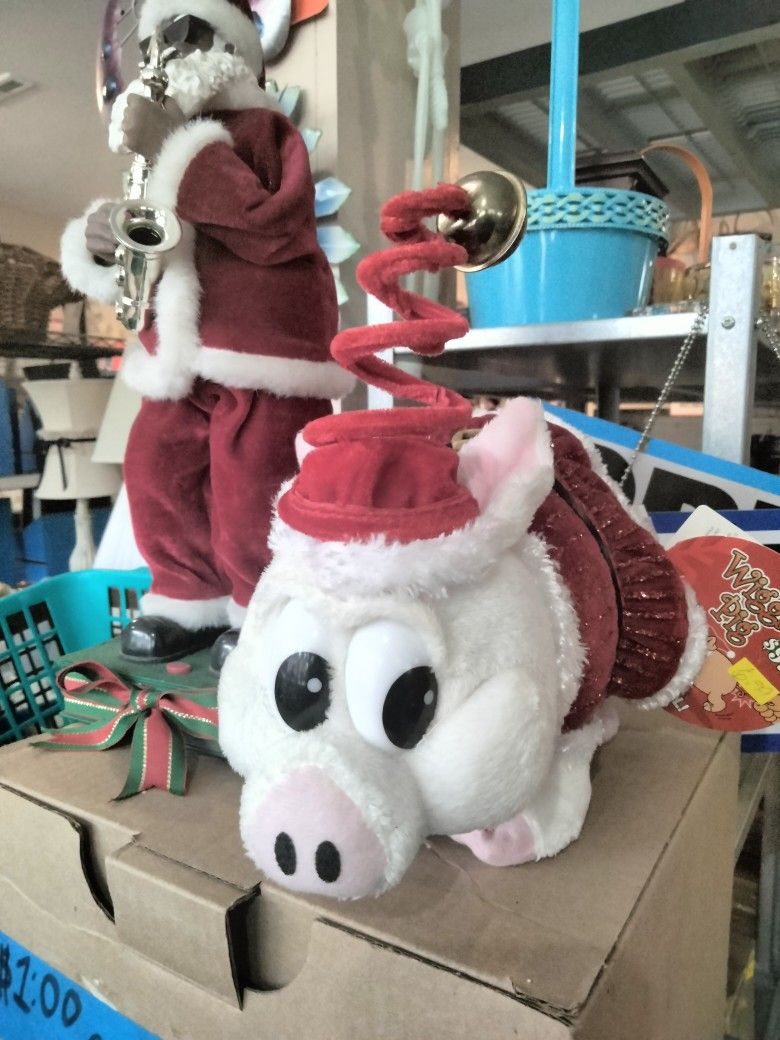 CHRISTMAS WIGGLE PIG