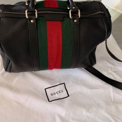 Gucci Original Women Purses. 