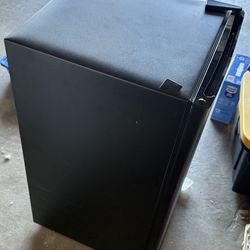 Mini fridge