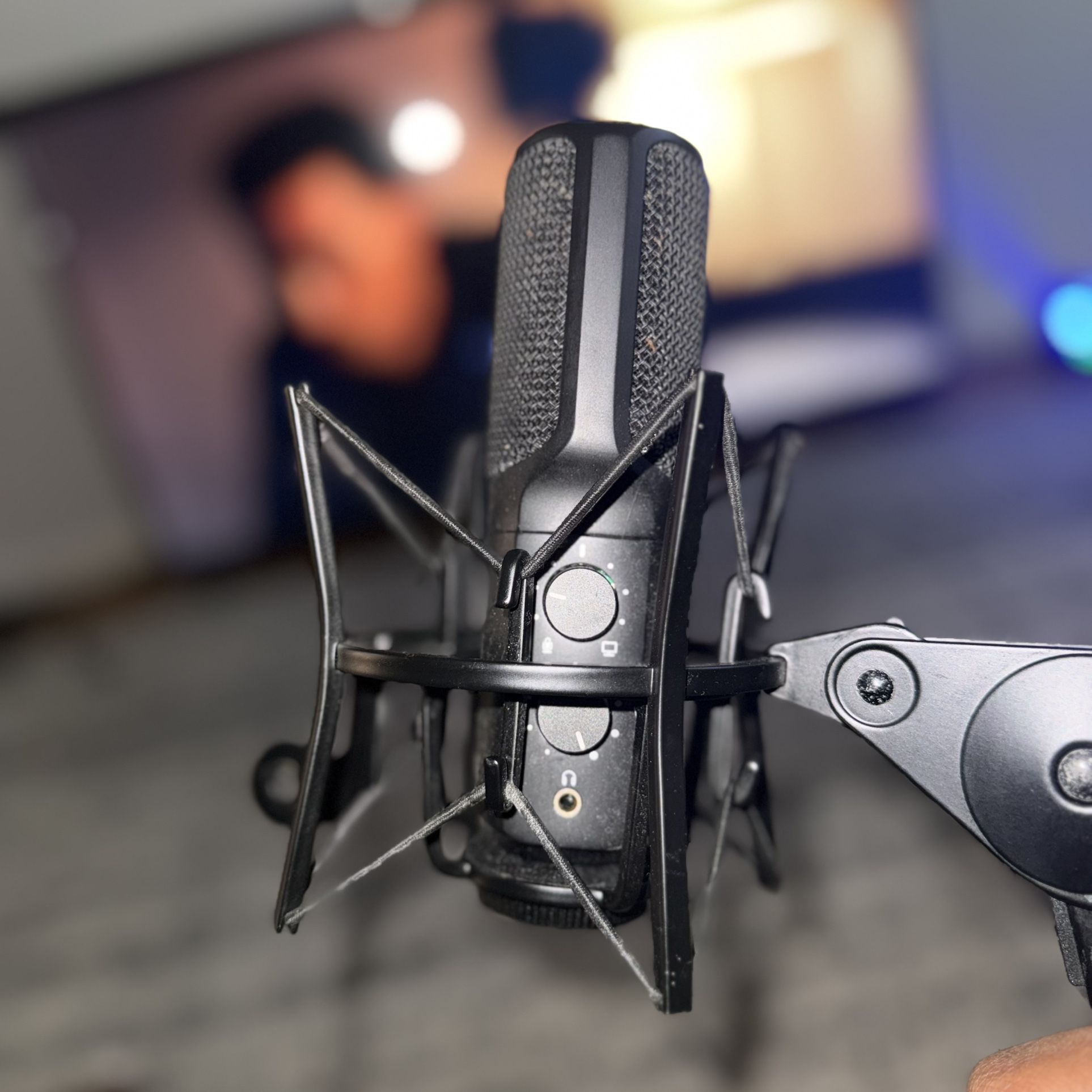 Desktop microphone stand mic included