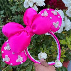 Hot pink Minnie ears headband disney