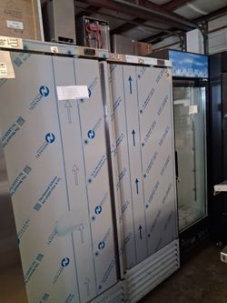 Commercial Reach-In Refrigerator Two Door