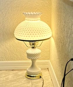 Vintage Hobnailmilk, glass lamp