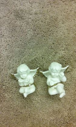 Angel salt and pepper shakers