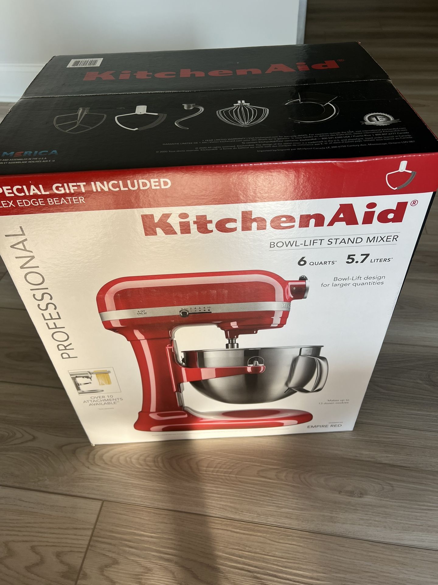 BRAND NEW KitchenAid Mixer 