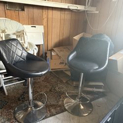 Bar Stools And Table 