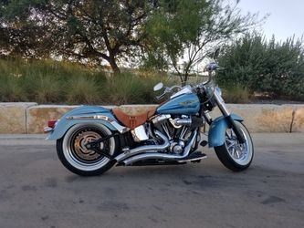 Vance & Hines Big Radius 2 into 2 Exhaust Chrome