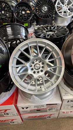🔥🔥BRAND NEW 17” SHIFT CRANK WHEELS ! 🏁 IN STOCK