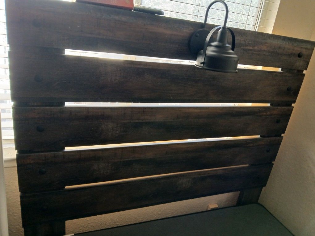 Full Bedroom Set Frame 100 Dollars 