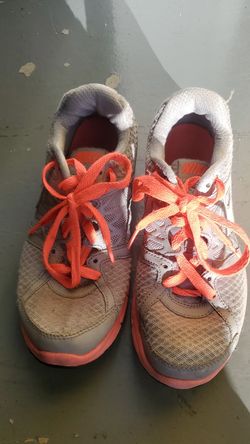 Nike girls shoes