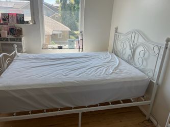 Full bed with mattress