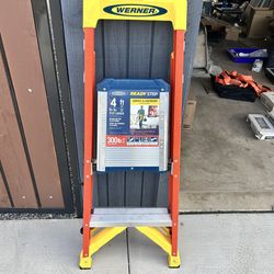 Werner 4 Ft Ready Step Ladder