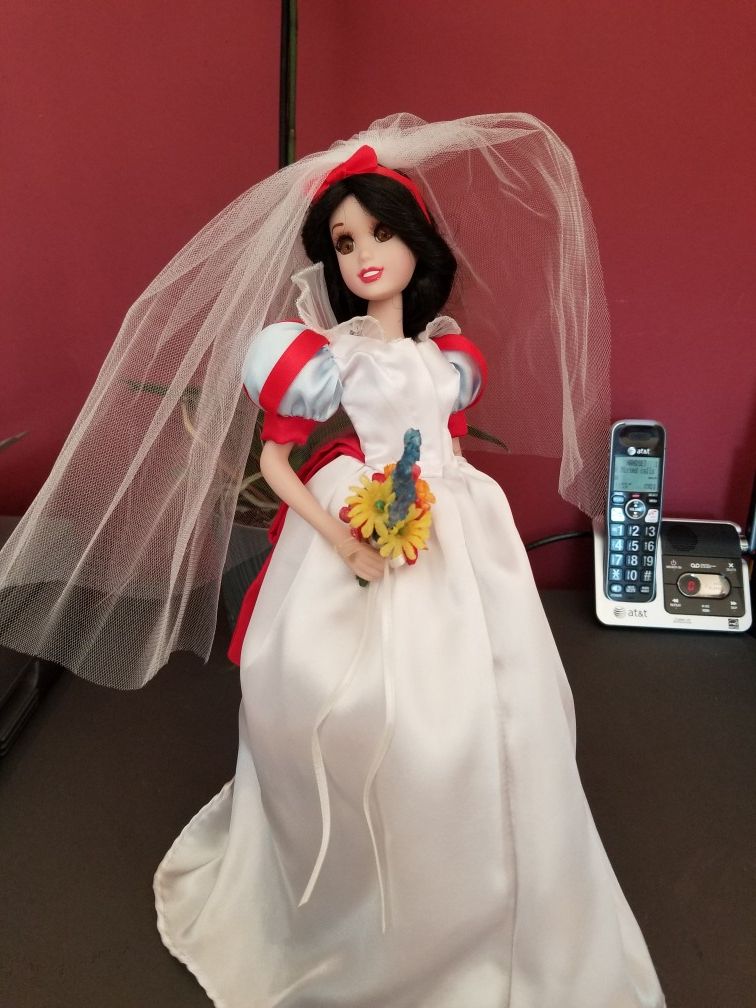 Disney Snow White Bride porcelain doll with stand