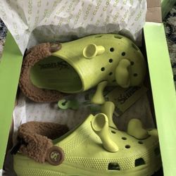 DreamWorks Shrek × Crocs Classic Clog Men Size 5 and 6 Ogre Green In Hand