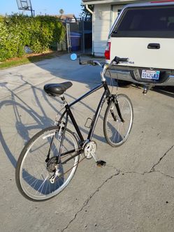 Giant Cypress XL Comfort Hybrid Bike for Tall Riders 6’0” to 6’5”