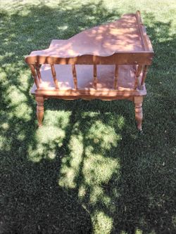 SOLID WOOD END / CORNER TABLE