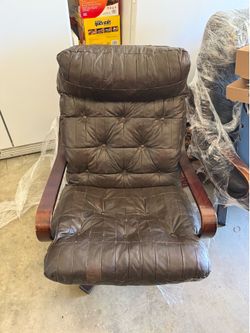 Mid century modern swivel rocking chair