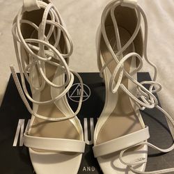 Size 7 White Sandals