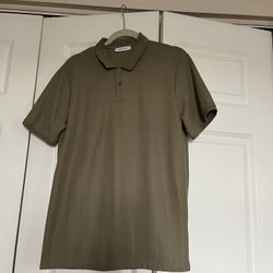 It’s Very Nice Man’s Shirt The Size Is Large The Color Is Olive Green Made By LCW Vision 