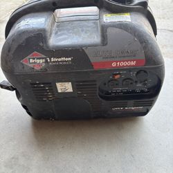 Briggs & Stratton G1000M Portable Generator