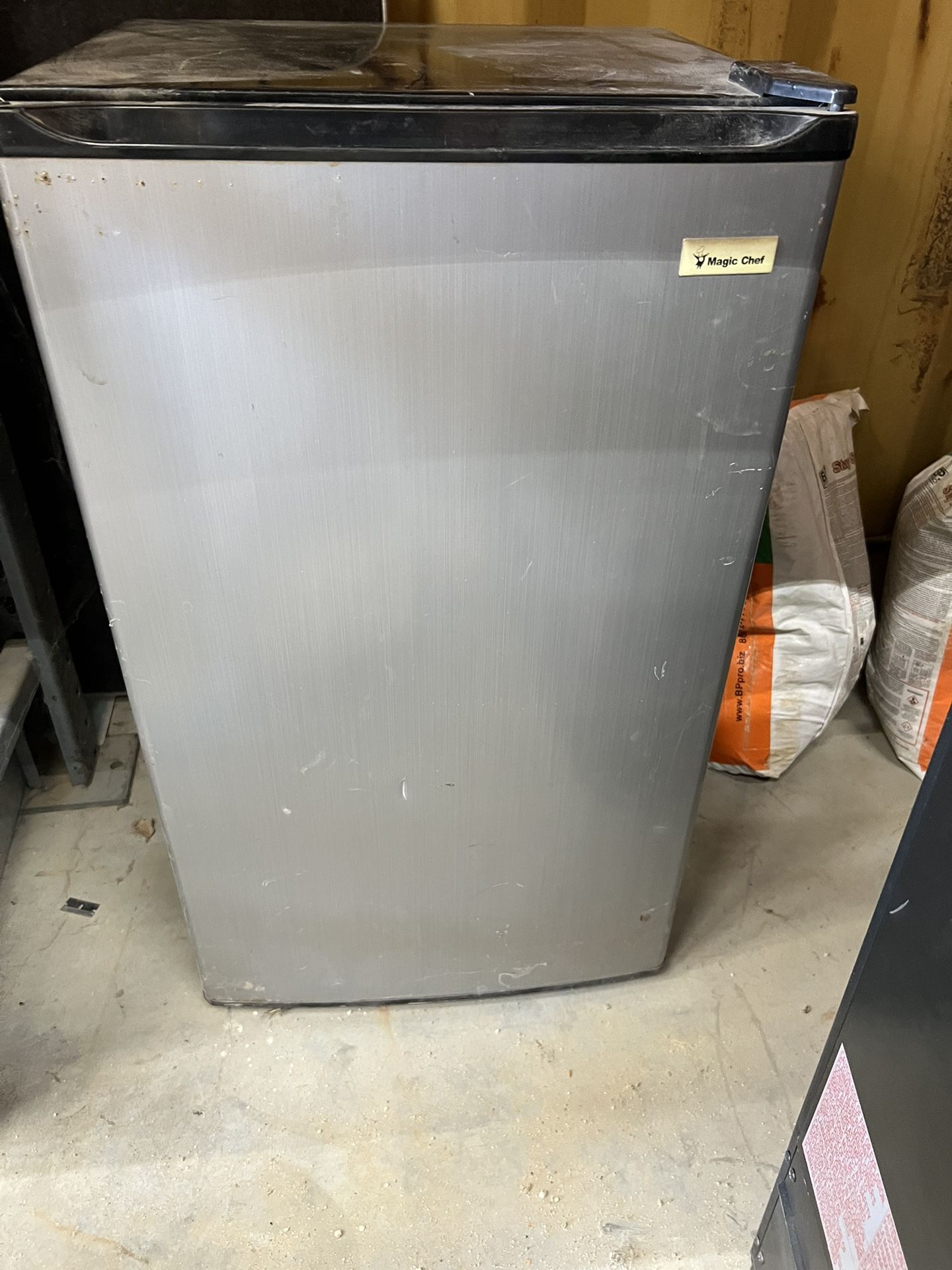 Magic Chef Mini Refrigerator