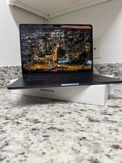 2026 M5 MacBook Air - Apple