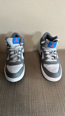 Nike High-Top Sneakers Gray and White 4Y size
