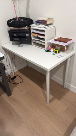 IKEA DESK