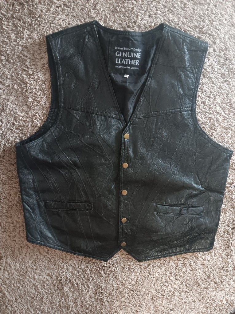 Men's XL Black Leather Riding Vest