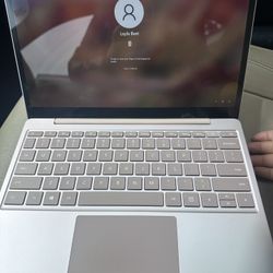 Microsoft Laptop surface Go