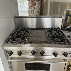 36” Viking Duel Fuel 4 Burner Oven With Griddle