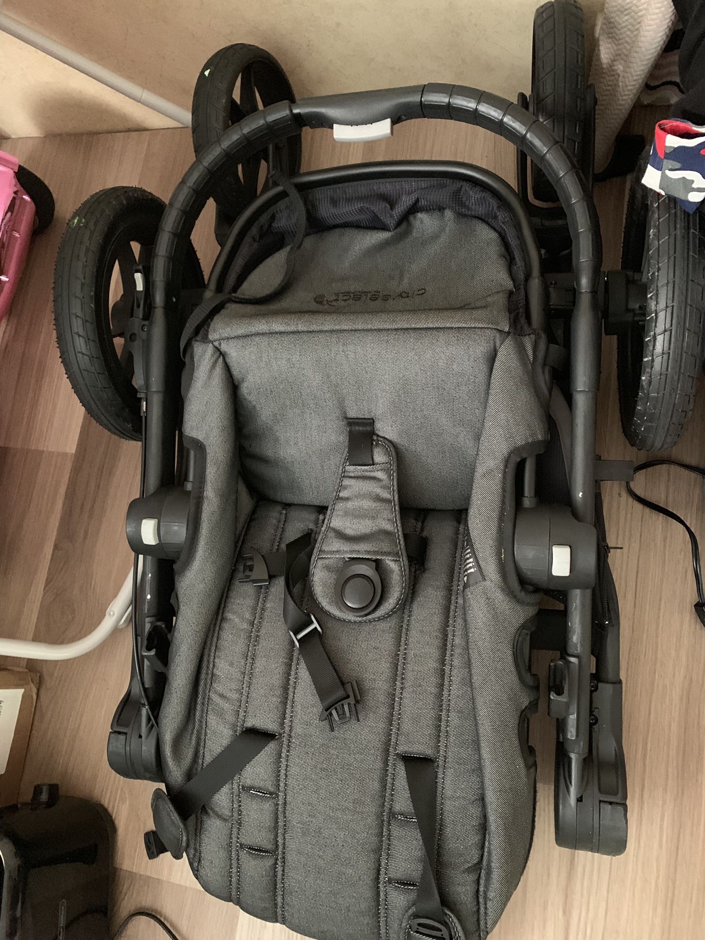 City select car seat and stroller.
