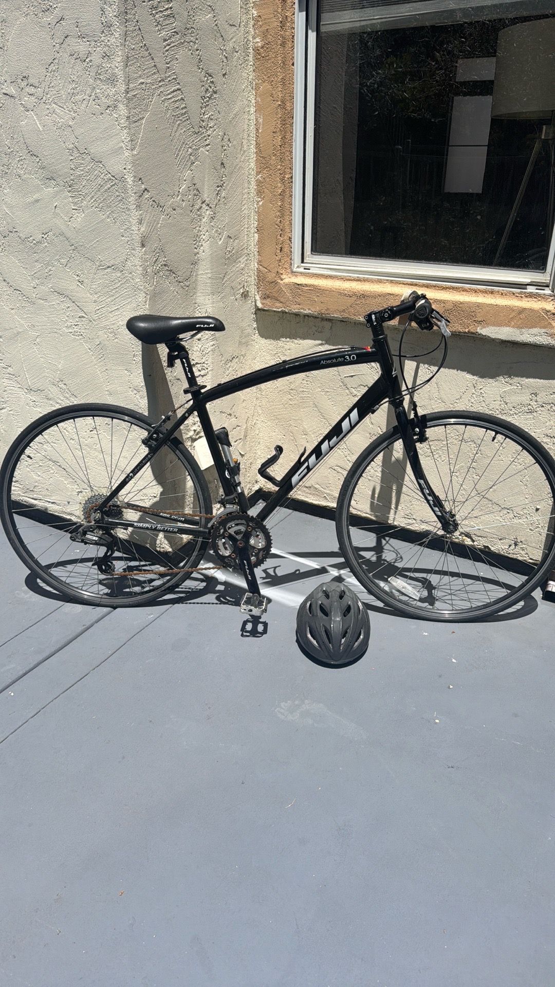 Fuji absolute 3.0 men’s bike medium frame