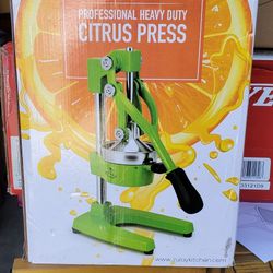 Zulay Professional Citrus Juicer - Manual Citrus Press and Orange Squeezer - Metal Lemon Squeezer