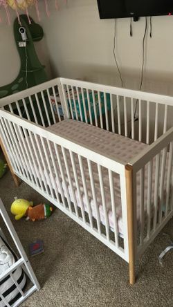 Baby crib